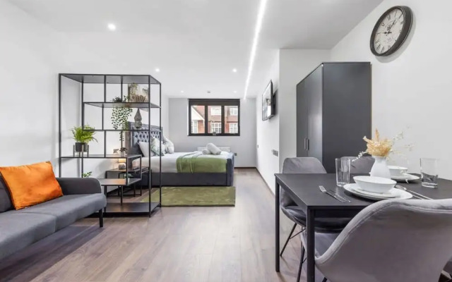Luxury Flat in North West London