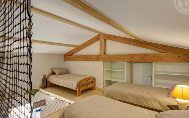 Gîte Panissières, 3 pièces, 8 personnes - FR-1-496-215