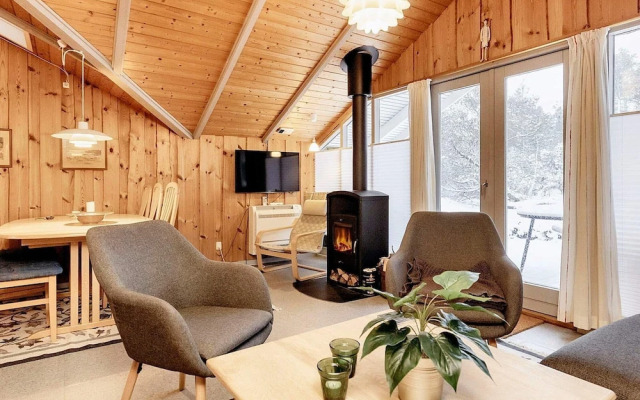 6 Person Holiday Home in Albaek