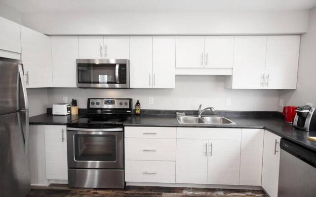 Beautiful South Winnipeg 4 Bdrm 2 Bath Townhouse