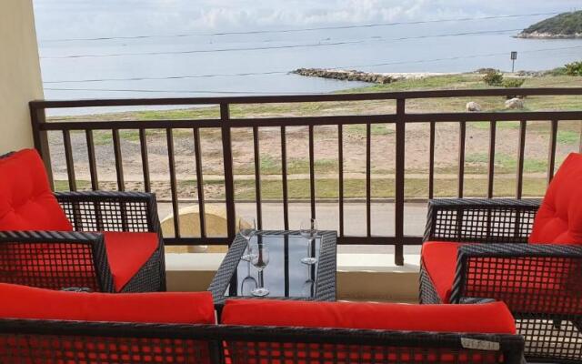 C-Vue Villa "Pool AC Gated SeaFront"