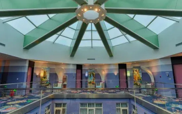 Happy Inn Hotel (Zhengzhou CBD Exhibition Center)