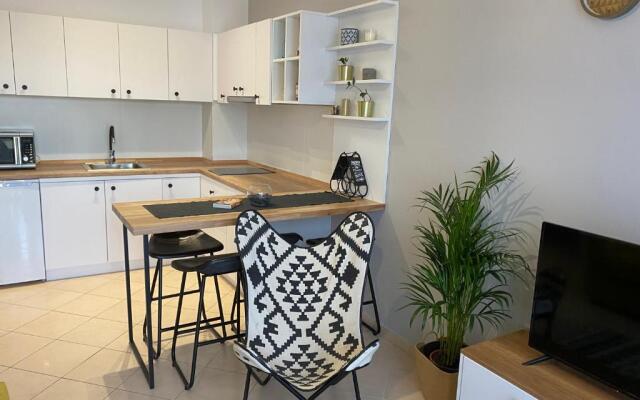 Cheerful 2-bedroom apartment in Golem