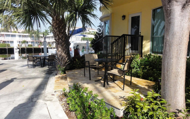 The Villas Las Olas Hotel'Apart
