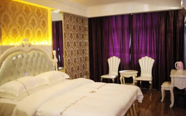 Linwu Mingguan Boutique Hotel(临武铭冠精品酒店)