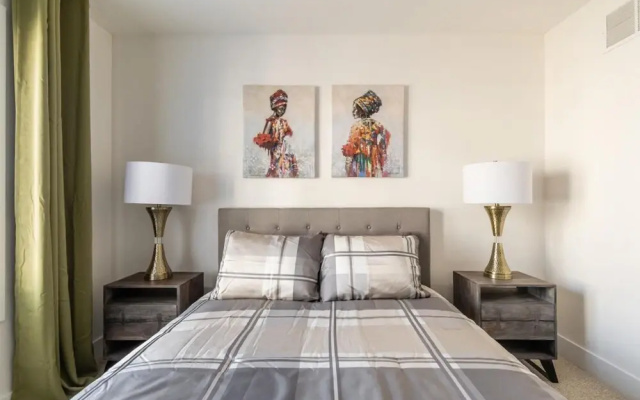 4BR 3BA Townhouse on Lake Ontario Free Parking Gym 2
