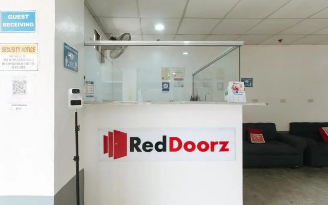 RedDoorz Hostel @ BigPat Dormitory Pasay - Quarantine Hotel