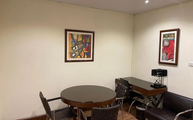 Abu Dhabi Plaza Hotel Apartments