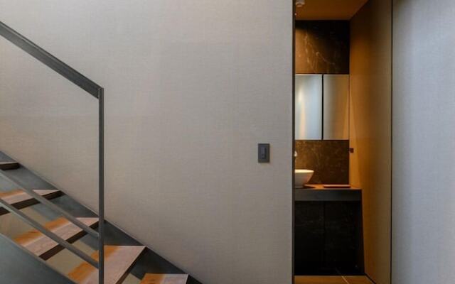 Odile by Hokkaido Tracks