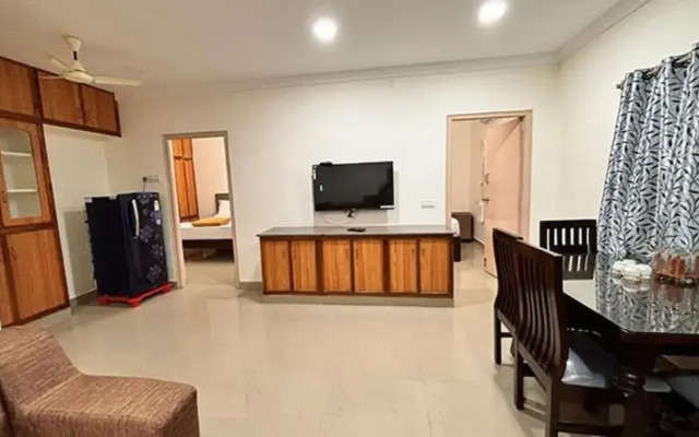 Fabhotel Royal Grand Ii