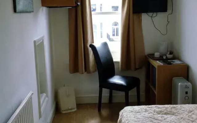 Smart Sea View Brighton Hostel