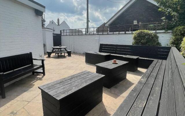The Six Bells