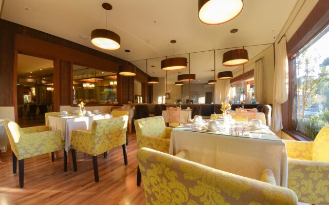 Hotel Canto Belo