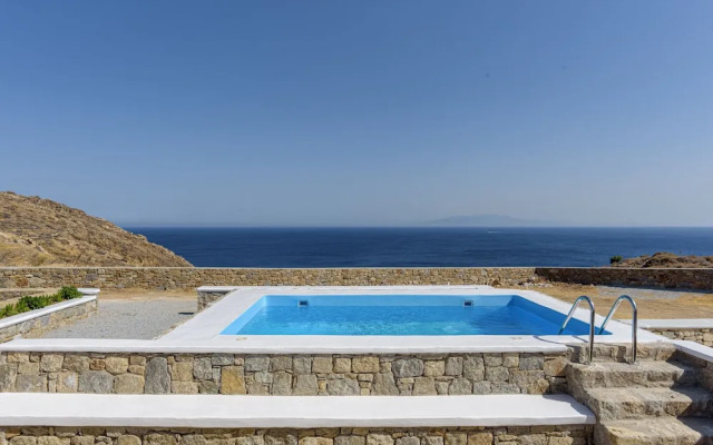 Contiki Resort Mykonos