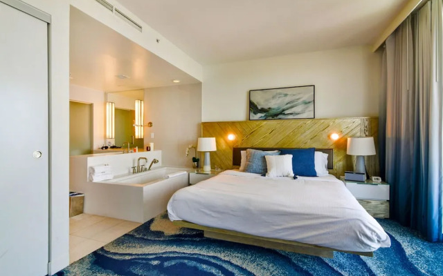 OneLuxStay at W Residences