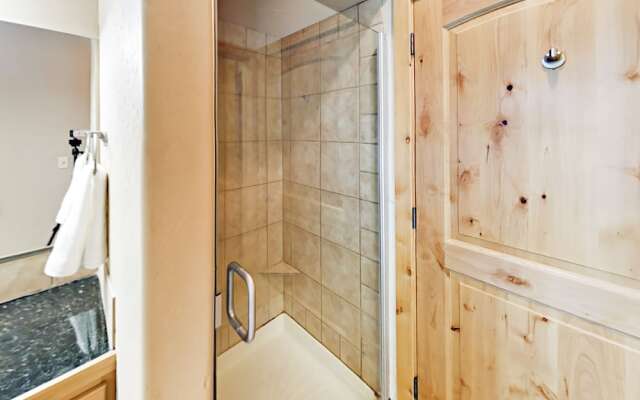 1746 Park City - 2 Br Condo