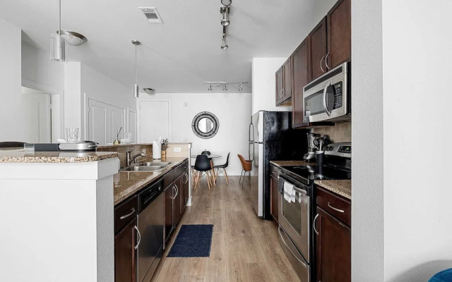 Dallashaus Near Galleria Medical City