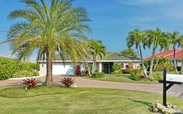 Delightful Home With Pool and Direct Boating Access