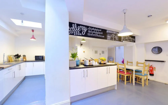 Gallery Hyde Park Hostel