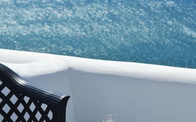 Golden Beach Resort Anafi