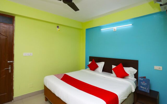 OYO 26496 Hotel Sands Bay