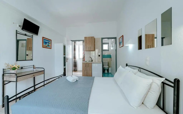 Marousi Rooms