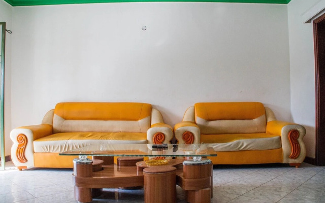 Hilltop Annex Hotel