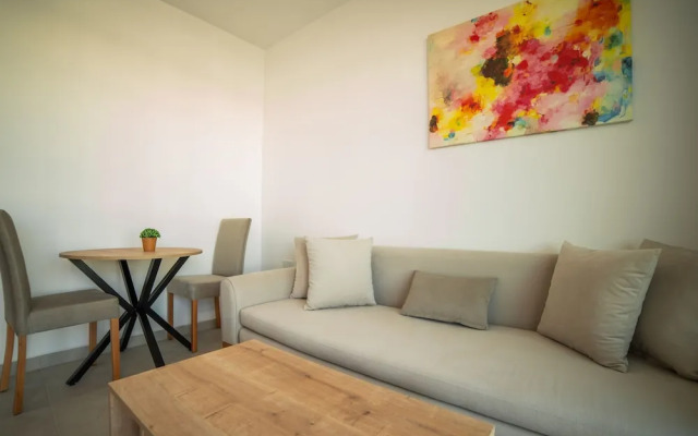 Superfresh Penthouse Studio Apartment With sea View