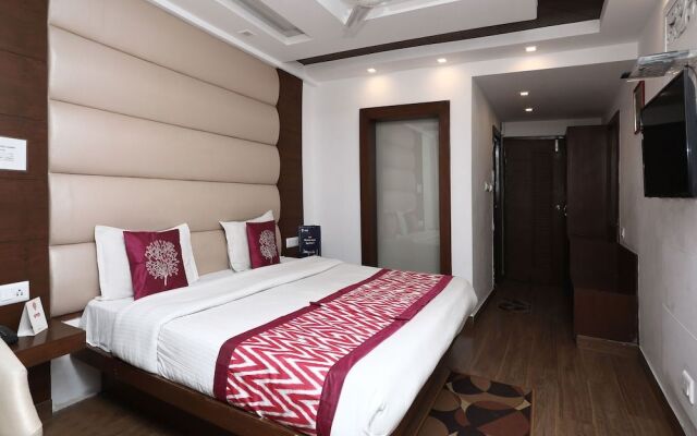 OYO 6119 Hotel Royal Classic