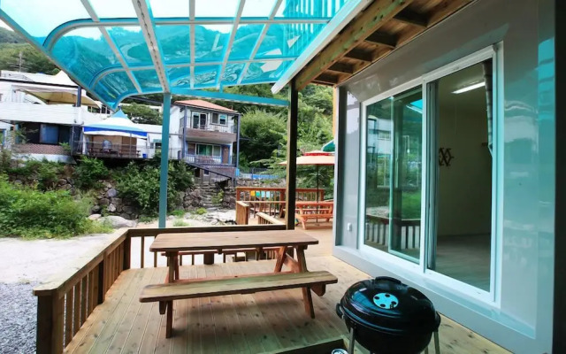 Cheongpyeong Mulsori Pension