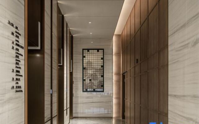New Century Hotel (Wuhan High-speed Railway Station, Happy Valley)