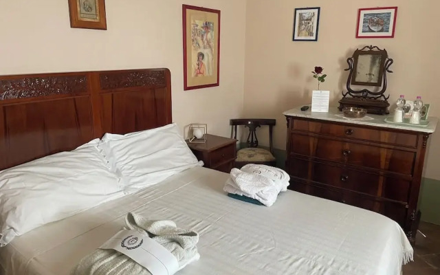 Palazzo Capparucci - Dimora Storica