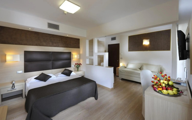 Hotel Eros