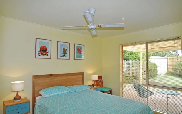 Serrell BY THE SEA - Free Wifi - PET Friendly