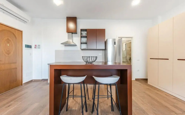 Modern Studio by the Beach - Orkidea