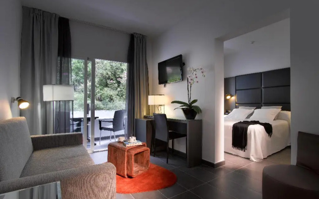 Palladium Hotel Cala Llonga - Adults Only