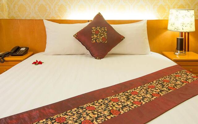 The Queen hotel & Spa