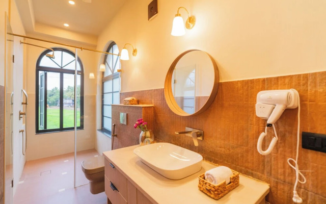 Water Edge by Akama Homes- 4Bhk Luxe