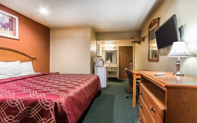 Woodridge Inn and Suites