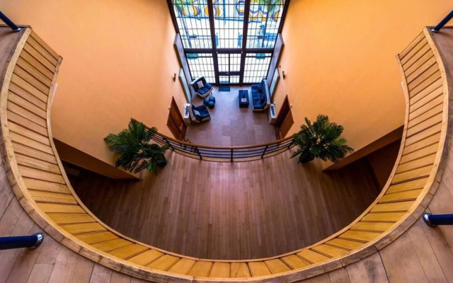 Vaki Hotel
