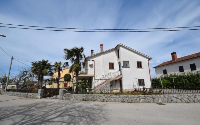 Three Bedroom Apartment Pinezic