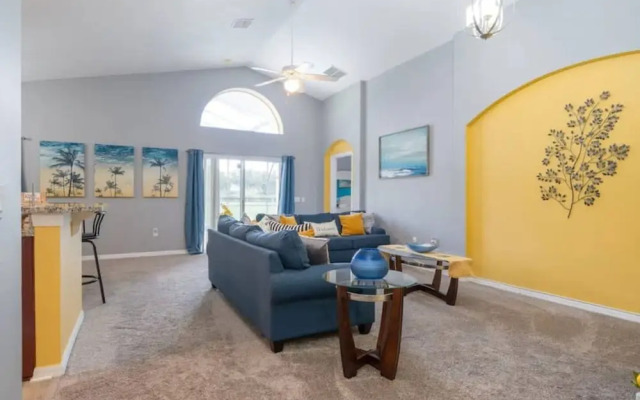 Spacious 4 bed 3 Bath Pool Home