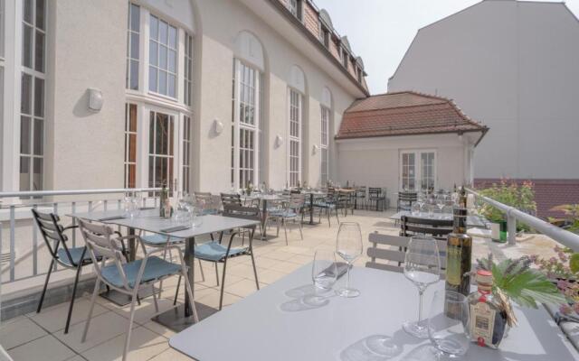 Nineofive Hotel