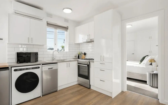 Windsor Apartments by Urban Rest