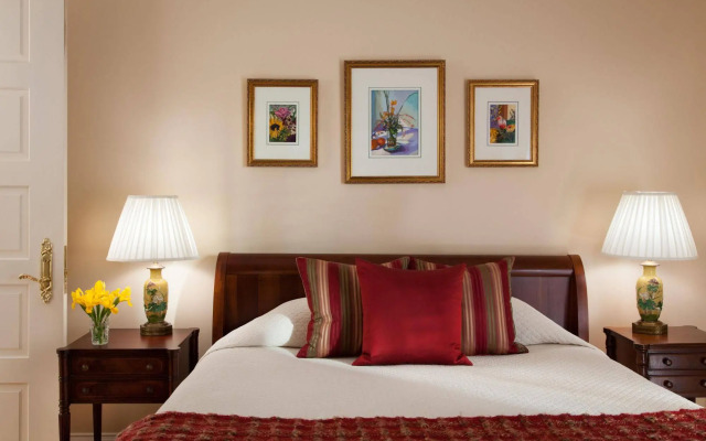 Embassy Circle Guest House