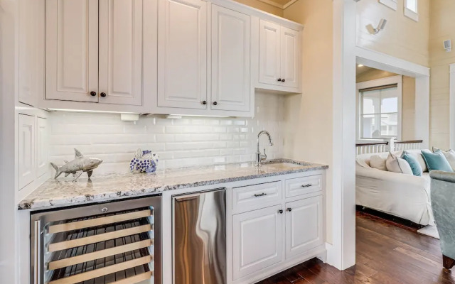 Seaside Shanty 125 SE