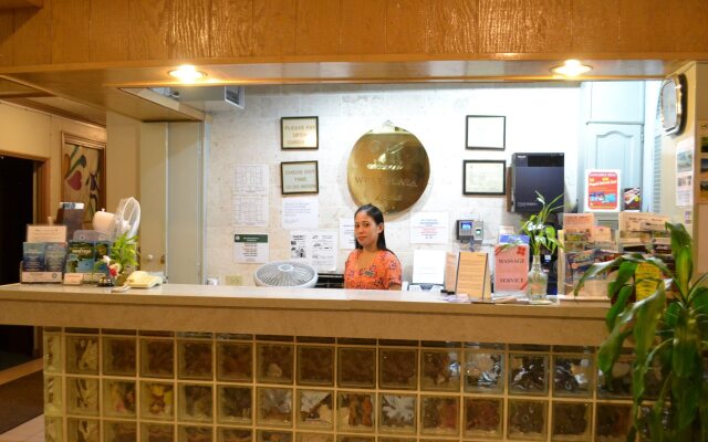 West Plaza Hotel Desekel