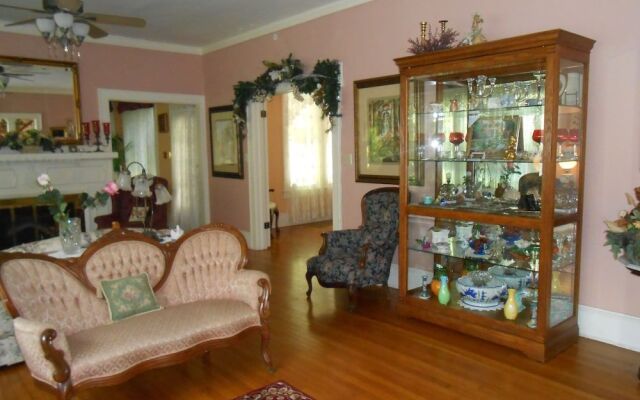 Magnolia Inn Bed & Breakfast