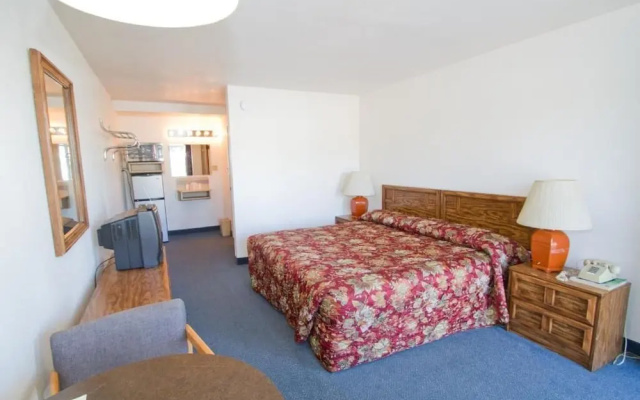 Brooks Street Motor Inn