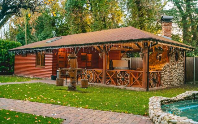 Brook Barn with Sauna & Hot Tub